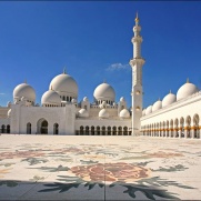 Большая мечеть Grand Mosque в Дубае, ОАЭ